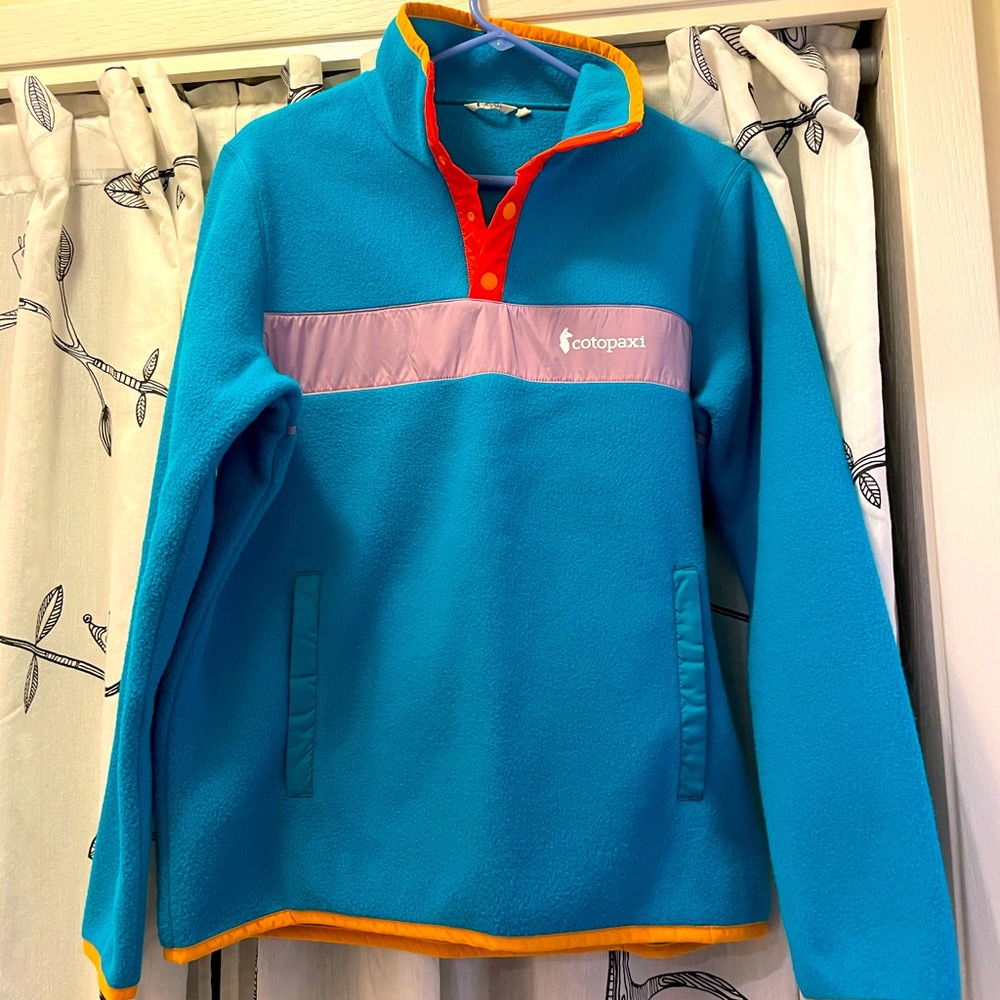 Cotopaxi fleece pullover. Size large. Never worn!